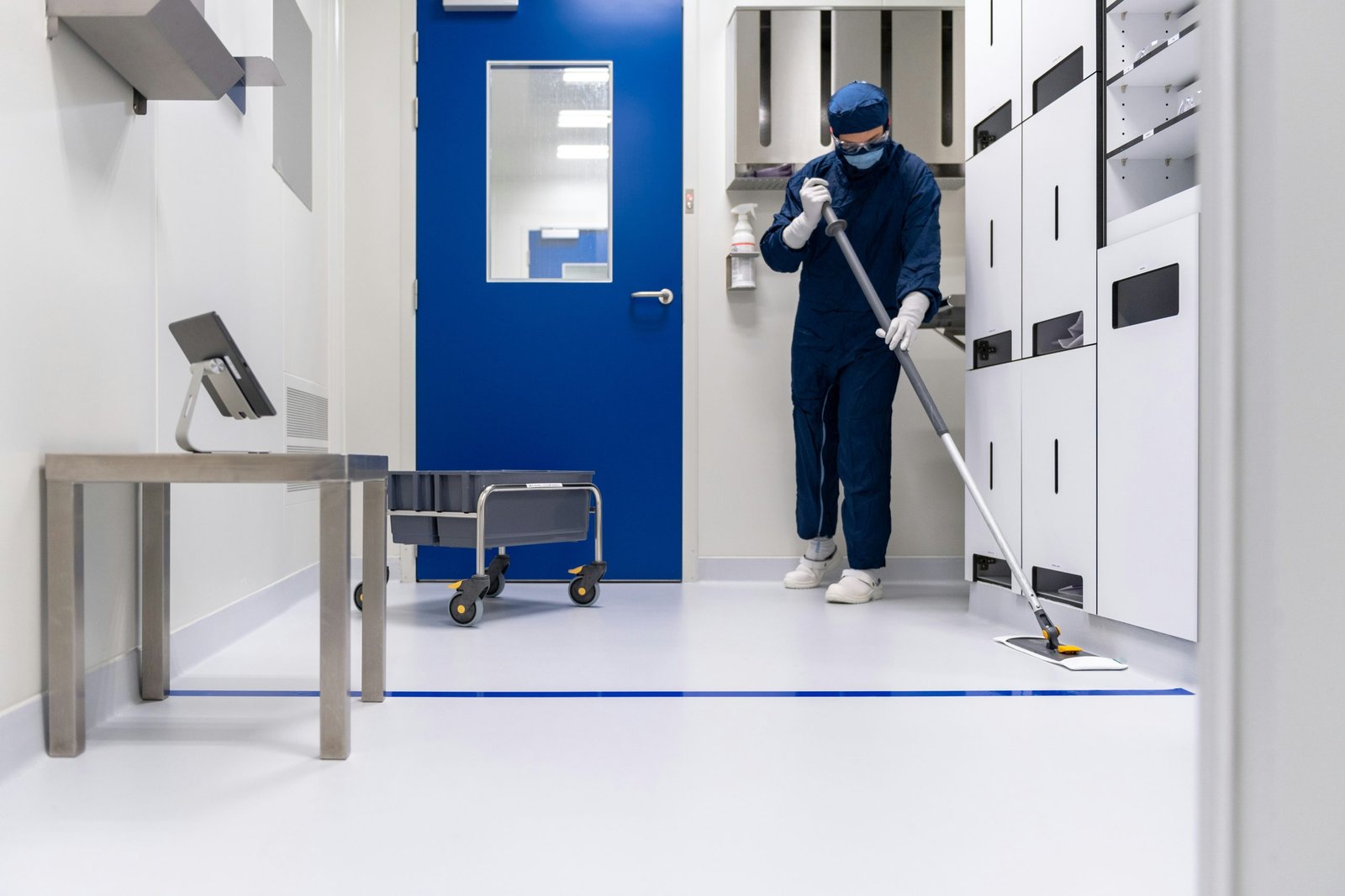 Family run business for over 25 years providing cleaning, ironing and laundry services throughout Motherwell, Livingston and Edinburgh.